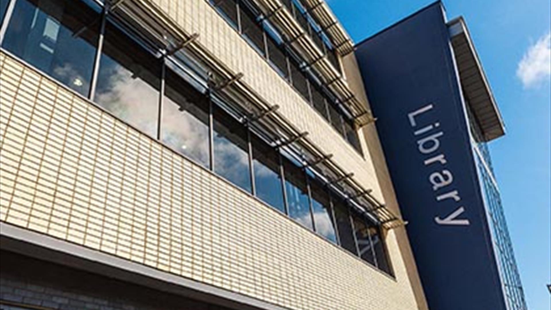 Exterior photograph of Lisburn Library