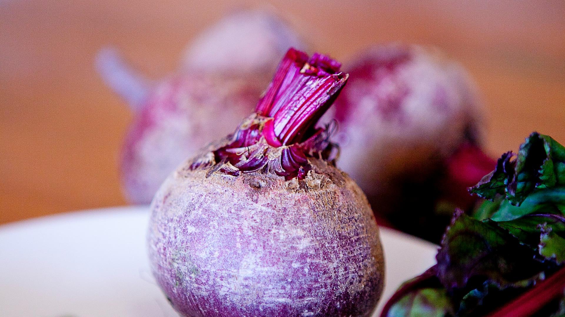 Picture of a purple turnip on a plate